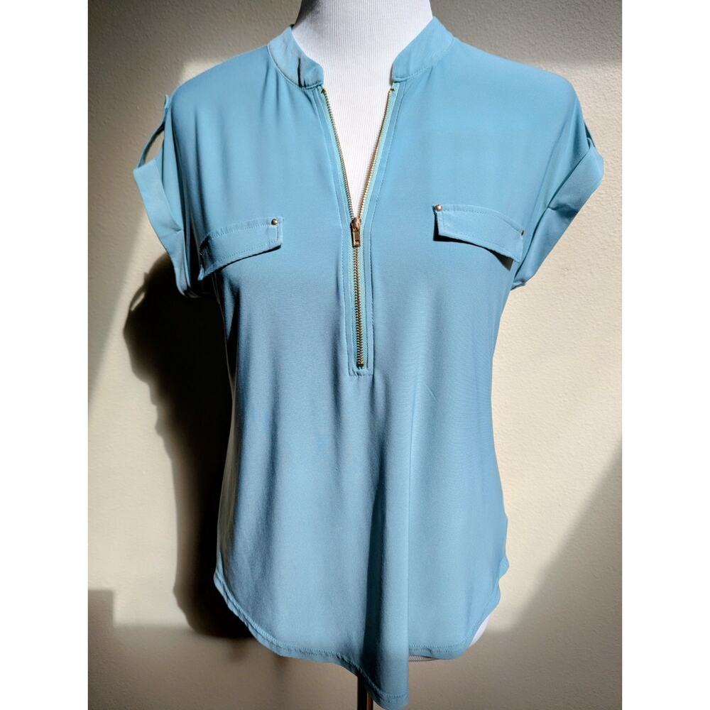 Light Blue Zip Front V-Neck Blouse Women’s Short Sleeve Solid Basic Top
